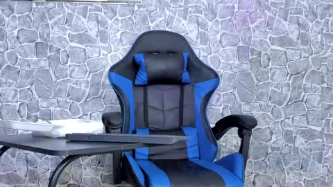 alejo peverell online show from April 20, 6:55 pm