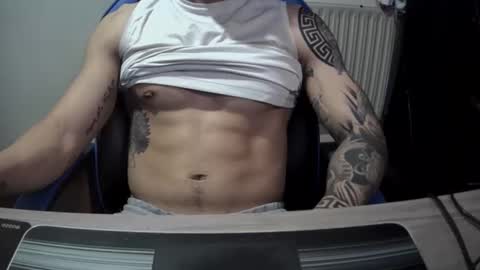 alejoduarte16 online show from May 24, 5:08 pm