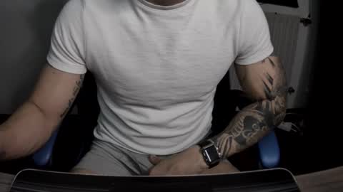 alejoduarte16 online show from December 3, 6:52 pm