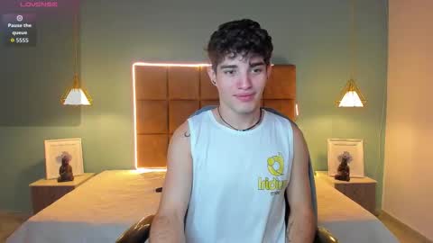 ALejoo Saenz online show from November 8, 3:09 am