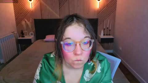 Aleks online show from May 6, 9:04 am