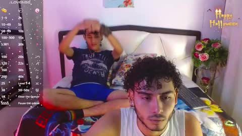 ALENDERS online show from October 26, 2:18 pm