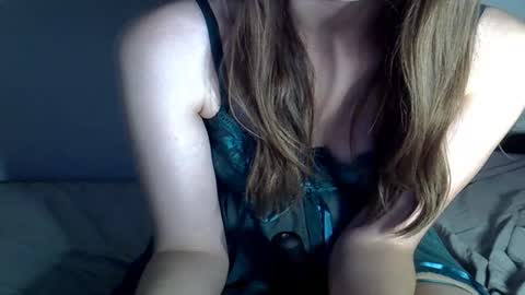 Aleniia19 online show from September 27, 8:39 pm