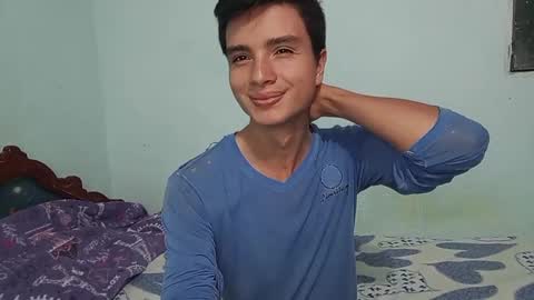 Snapshot of aleo_011 chatting on December 2, 2:57 am Alejandro online show from December 2, 2:57 am