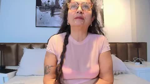 Alessandra online show from May 24, 2:01 pm