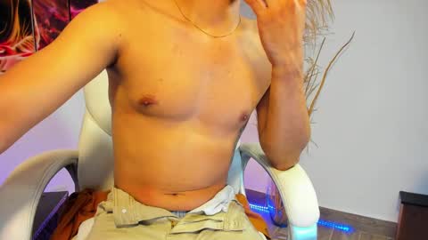 ALESSANDRO  WYE online show from February 27, 5:40 am