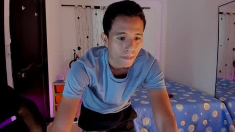 Snapshot of alessandro_wizard chatting on March 10, 7:07 pm Alessandro online show from March 10, 7:07 pm