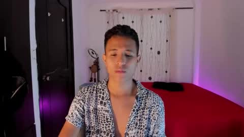 Snapshot of alessandro_wizard chatting on January 24, 8:32 pm Alessandro online show from January 24, 8:32 pm