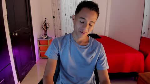 Snapshot of alessandro_wizard chatting on February 18, 4:03 pm Alessandro online show from February 18, 4:03 pm
