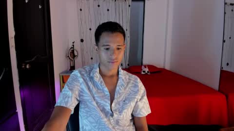 Snapshot of alessandro_wizard chatting on February 26, 8:15 pm Alessandro online show from February 26, 8:15 pm