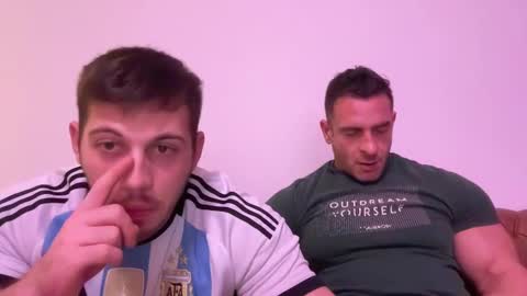 Alessandrobuilder online show from December 17, 11:27 pm