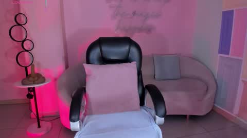 ALESSA ROMERO  online show from January 15, 8:39 pm