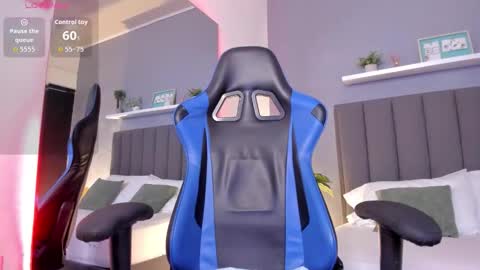 A L E S S I A online show from October 15, 7:58 pm