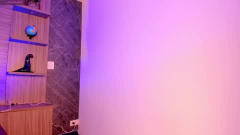 Alessia  Everyday From 0530 to 1430 Col Time online show from November 9, 12:30 pm