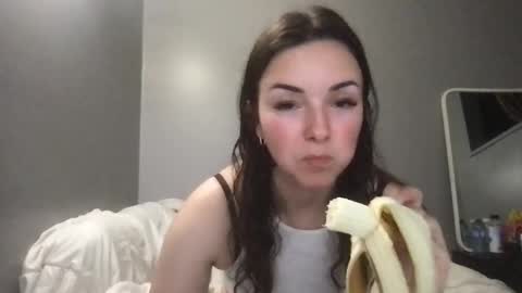 Alessia Snow online show from November 15, 12:12 am