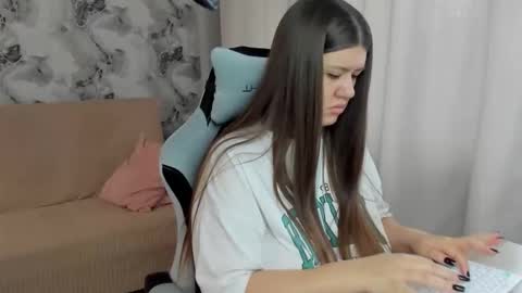 Aletta Oushen online show from September 28, 10:46 am