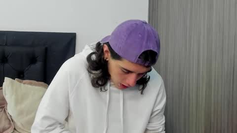 alex_connorr online show from January 8, 3:39 pm