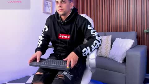 alex online show from May 22, 12:34 pm