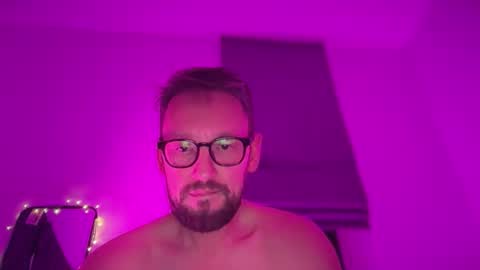 Snapshot of alex_gulgina chatting on November 1, 7:24 pm alex_gulgina online show from November 1, 7:24 pm