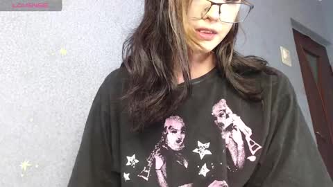 Snapshot of alex_lsf chatting on January 27, 7:24 am CorneliaLia inst online show from January 27, 7:24 am