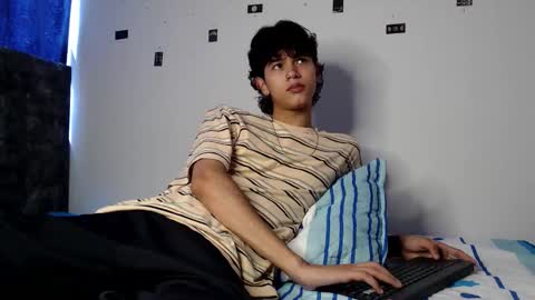 alex_mark_ online show from May 21, 6:14 pm