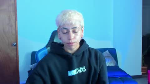 Residente0xxx online show from November 15, 12:18 pm