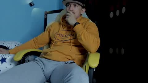 alex_sthorm online show from January 14, 2:41 am