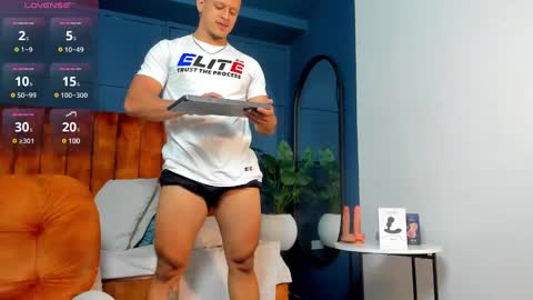 Alex Towers online show from December 18, 6:46 pm