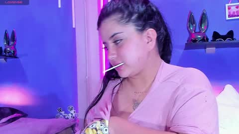 Snapshot of alexa_espinoza chatting on December 20, 6:13 pm Alexa  online show from December 20, 6:13 pm