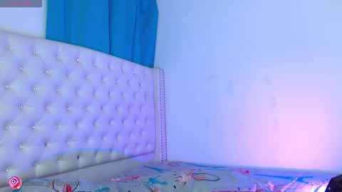   online show from October 9, 8:36 pm