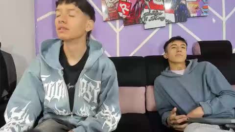 chicos hot online show from March 27, 1:23 pm