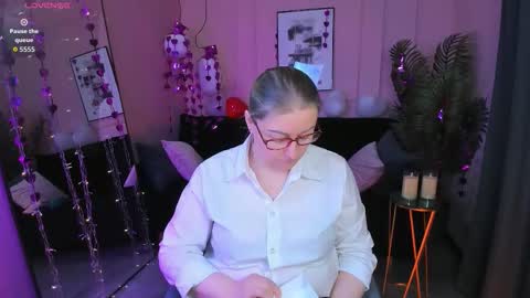 Alexandra online show from February 15, 8:51 pm