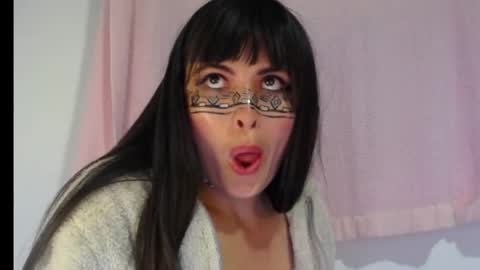 alexandrasaen online show from November 2, 12:32 am