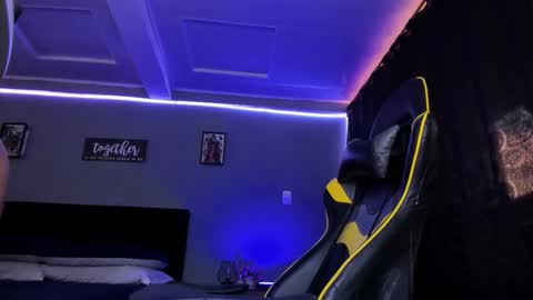 alexgiraldo__ online show from September 14, 9:27 pm