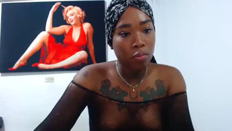 alexia_sinclaire24 online show from April 26, 1:36 am