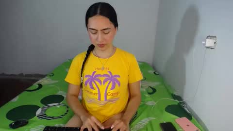 -- ALEXIS -- online show from March 29, 1:18 am