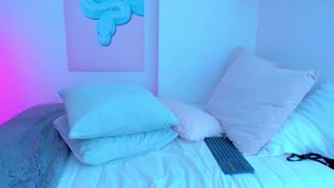 Alexiis 3 online show from November 30, 2:02 pm