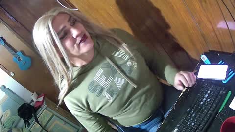 alexiss699 online show from December 16, 3:19 am