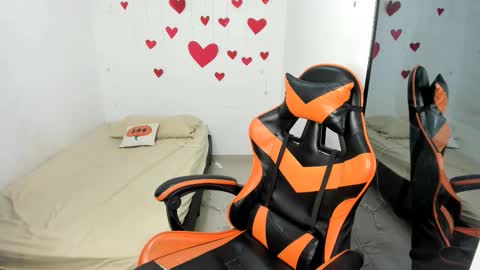 ALEXJ BLACK online show from March 6, 12:04 pm