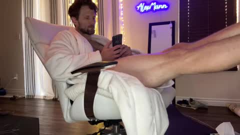 Alex Mann online show from October 6, 3:19 pm