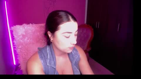 alexxa_1111 online show from October 19, 11:53 pm