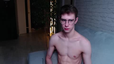 Alfie online show from October 12, 4:49 am