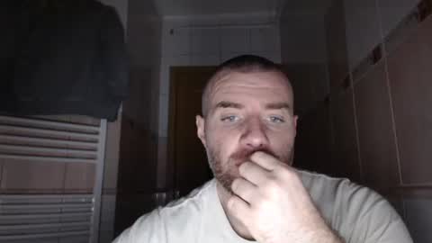 alfiesolomons87 online show from March 2, 7:09 pm