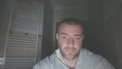 alfiesolomons87 online show from March 6, 8:41 pm