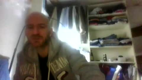 Edgarrrdd1021 online show from May 15, 8:12 am