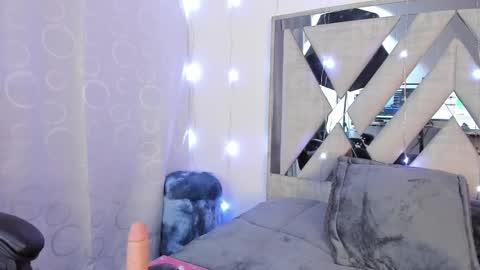 Carolina Join The Fan Club  online show from March 11, 12:17 pm