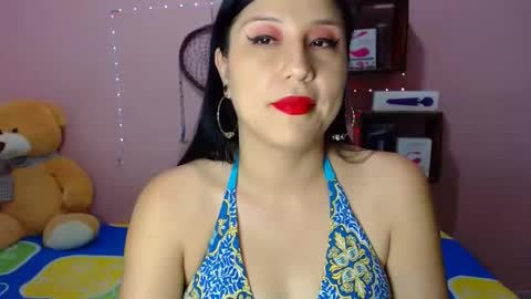 Snapshot of ali_squirt chatting on October 20, 9:31 pm alixia online show from October 20, 9:31 pm