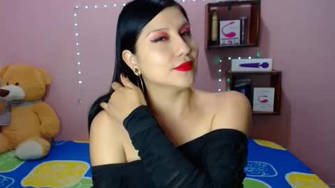 Snapshot of ali_squirt chatting on October 18, 11:09 pm alixia online show from October 18, 11:09 pm