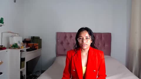 Snapshot of alia054 chatting on October 4, 1:09 pm Alia  online show from October 4, 1:09 pm