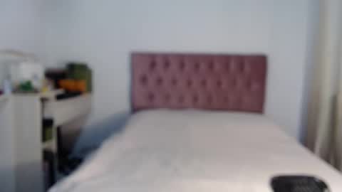 Snapshot of alia054 chatting on September 18, 12:31 pm Alia  online show from September 18, 12:31 pm